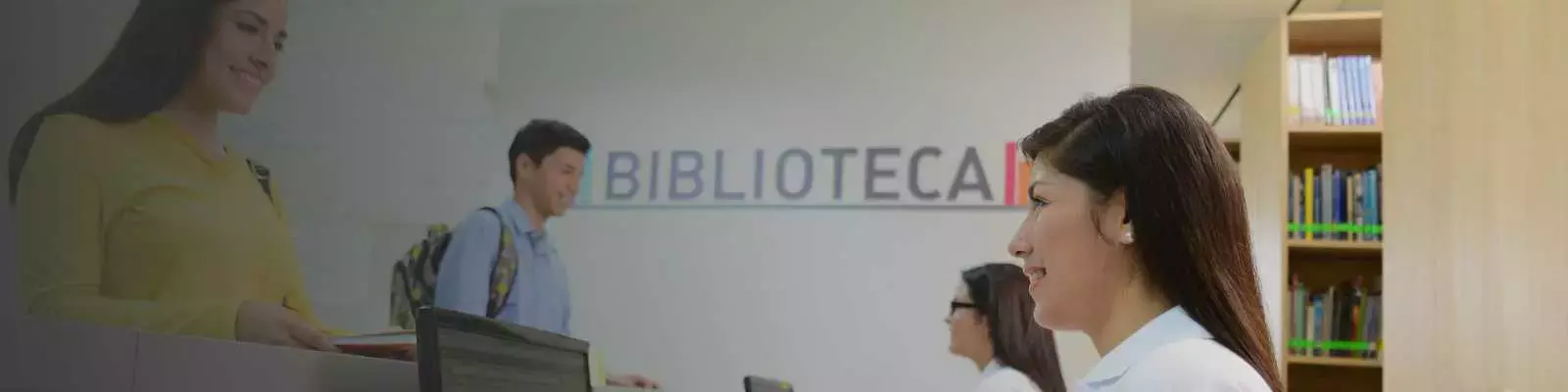 Alumnos en la recepción de la biblioteca