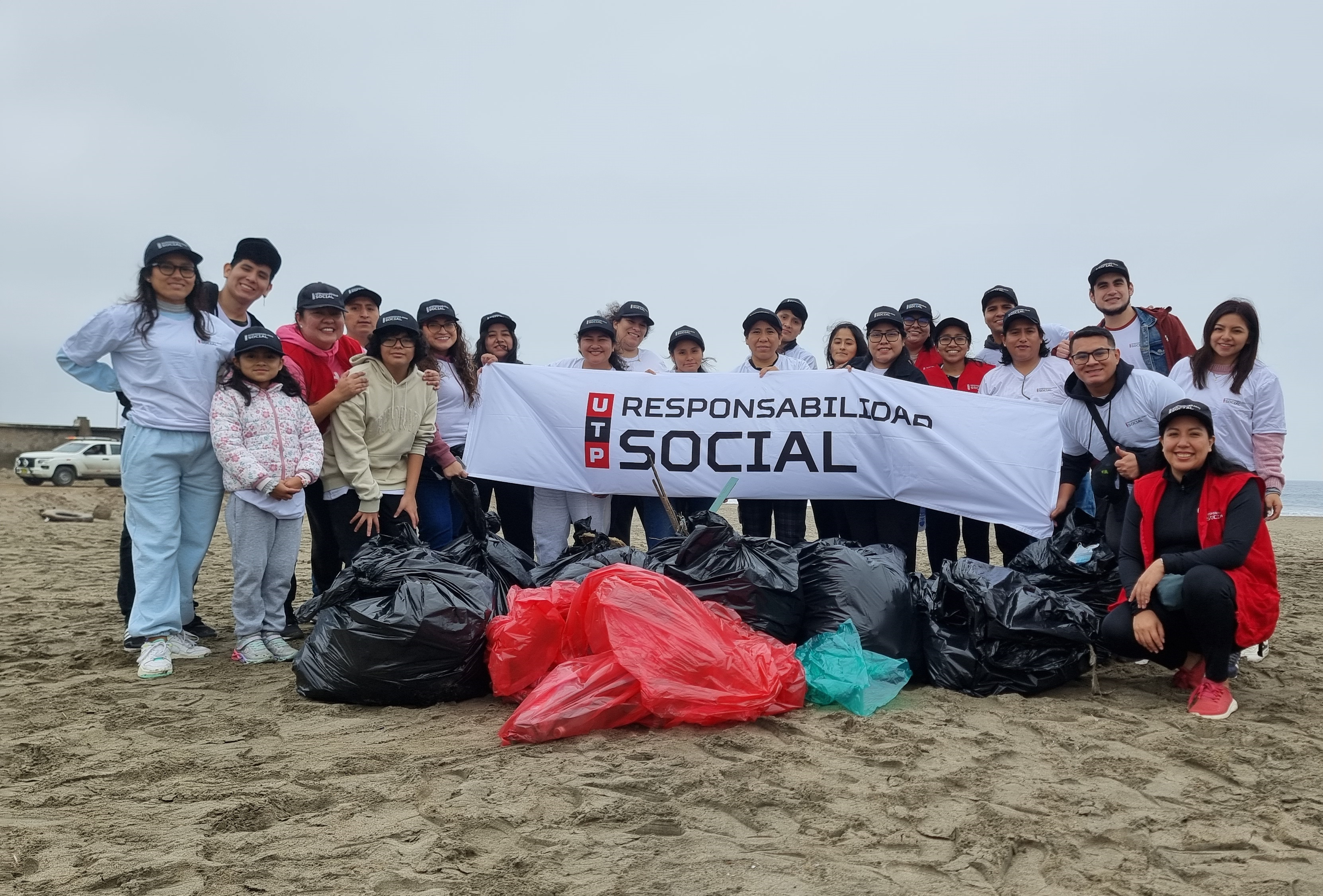 Limpieza de playa Colaboradores Lima