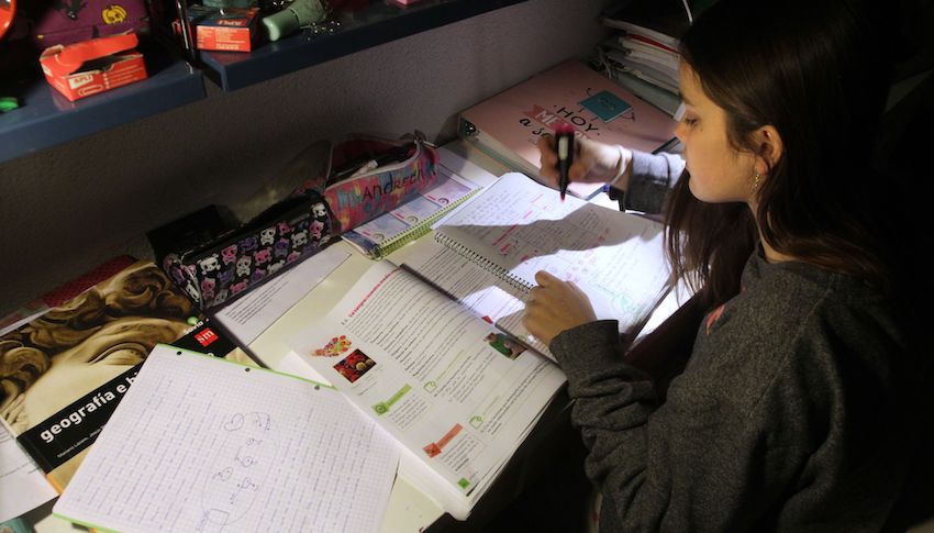 estudiando en la universidad